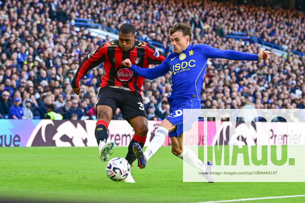 Chelsea v Bournemouth, Premier League Chelsea defender Pep Chavaria (29) tackles AFC Bournemouth forward Rayan (37) during the Premier League match between Chelsea and Bournemouth at Stamford Bridge, London, UK on 10 October 2026. London Stamford Bridge Greater London UK Editorial use only DataCo restrictions apply See www.football-dataco.com ,