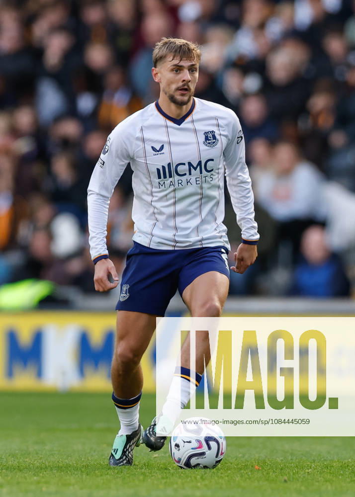 Kingston upon Hull, England, 11th October 2026. Kiernan Dewsbury-Hall of Everton during the Hull City vs Everton Premier League match at the MKM Stadium, Kingston upon Hull. Picture credit should read: Cody Froggatt Sportimage . SPI_099_CF_HULL_CITY_EVERTON SPI-5062-0099