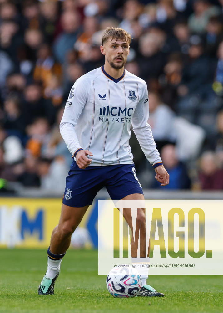 Kingston upon Hull, England, 11th October 2026. Kiernan Dewsbury-Hall of Everton during the Hull City vs Everton Premier League match at the MKM Stadium, Kingston upon Hull. Picture credit should read: Cody Froggatt Sportimage . SPI_100_CF_HULL_CITY_EVERTON SPI-5062-0100