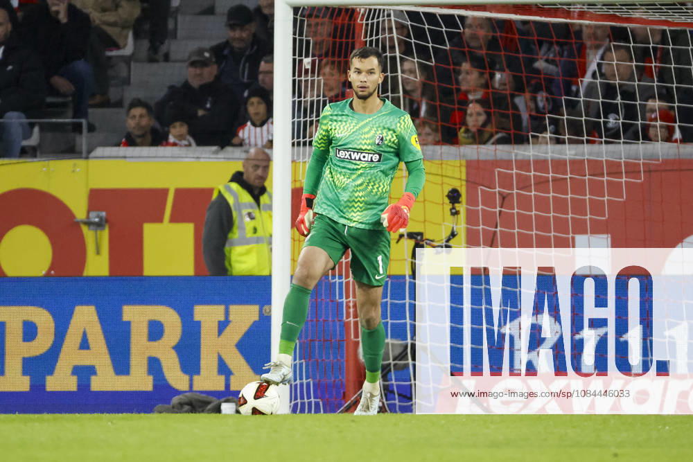 Mio Backhaus, SC Freiburg, No. 1 on the Ball, Germany, Soccer, Bundesliga 1, Matchday 5, 2026–2027, SC Freiburg vs. FC Schalke 04, October 11, 2026, Freiburg im Breisgau, Europa-Park Stadium, Germany
