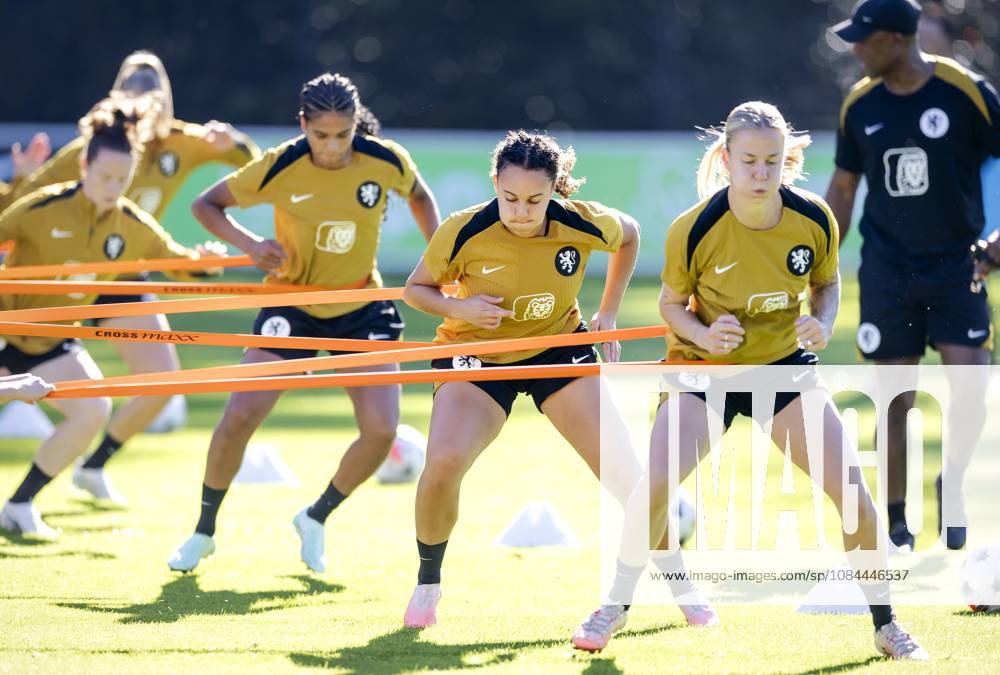ZEIST - Chasity Grant (m) during a training session of the Dutch women s football team in preparation for the World Cup qualifying match against Hungary. ROBIN VAN LONKHUIJSEN ANP ANPxSportx IVx 572229831 originalFilename: 572229831
