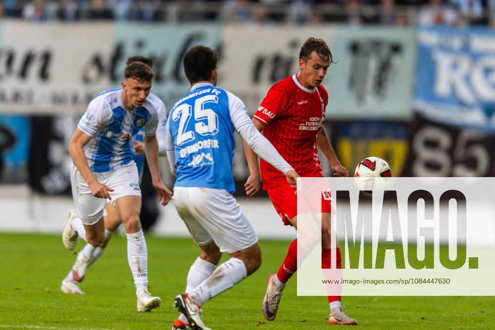 Chemnitz, 111026, Northeast Regional Soccer League: Chemnitzer FC vs. FC Rot-Weiß Erfurt; pictured: Til Linus Schwarz (Erfurt) vs. Roman Eppendorfer (Chemnitz)