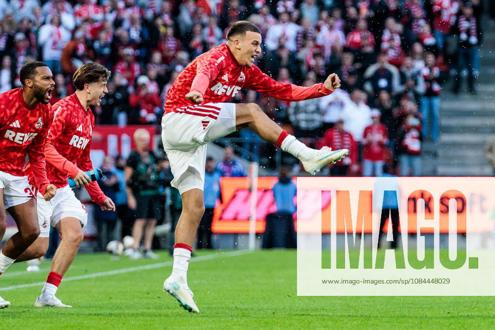 Said El Mala (1. FC Koeln, 10) celebrates after the final whistle of the Bundesliga match between 1. FC Koeln vs. Borussia Moenchengladbach at Rheinenergie-Stadion on matchday 5 of the 1. Bundesliga on October 11, 2026 in Koeln, Germany. DFL REGULATIONS PROHIBIT ANY USE OF PHOTOGRAPHS AS IMAGE SEQUENCES AND OR QUASI-VIDEO. North Rhine Westphalia Germany