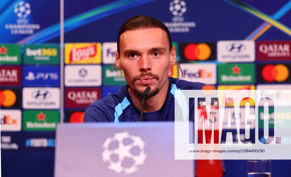 RB Leipzig Champions League Press Conference, Leipzig, October 12, 2026, RB Academy, UEFA Champions League, RB Leipzig press conference on the day before the RB Leipzig vs. PSV Eindhoven match, Pictured: Goalkeeper Maarten Vandevoordt, 26, RB Leipzig, Picture Point