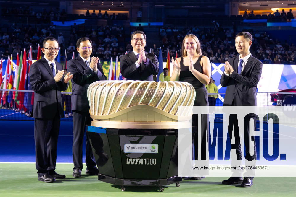 (261012) -- WUHAN, Oct. 12, 2026 -- Jelena Ostapenko (2nd R) of Latvia attends the opening ceremony of the 2026 Wuhan Open tennis tournament in Wuhan, capital of central China s Hubei Province, Oct. 12, 2026. ) (SP)CHINA-WUHAN-TENNIS-WUHAN OPEN-OPENING CEREMONY (CN) XiaoxYijiu