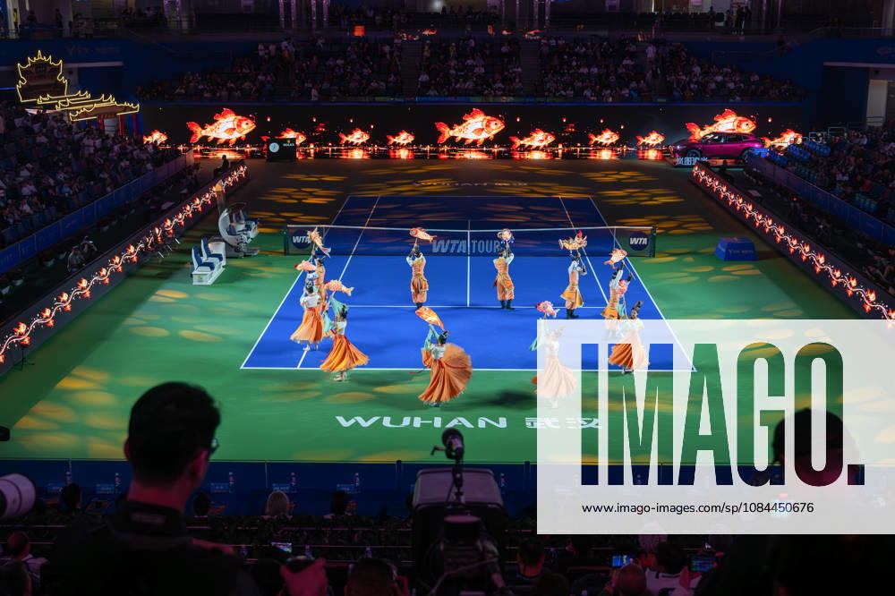 (261012) -- WUHAN, Oct. 12, 2026 -- Dancers perform during the opening ceremony of the 2026 Wuhan Open tennis tournament in Wuhan, capital of central China s Hubei Province, Oct. 12, 2026. ) (SP)CHINA-WUHAN-TENNIS-WUHAN OPEN-OPENING CEREMONY (CN) DuxZixuan