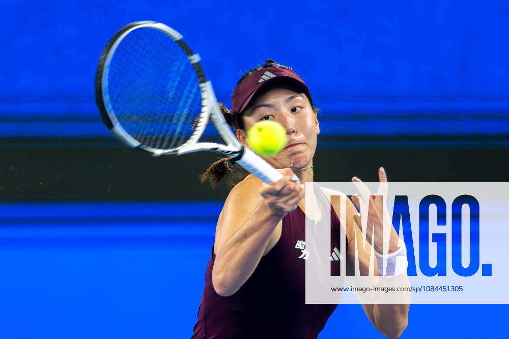 (261012) -- WUHAN, Oct. 12, 2026 -- Wang Xinyu hits a return during the women s sinlges round of 64 match between Wang Xiyu of China and Wang Xinyu of China of the 2026 Wuhan Open tennis tournament in Wuhan, capital of central China s Hubei Province, Oct. 12, 2026. ) (SP)CHINA-WUHAN-TENNIS-WUHAN OPEN-WOMEN S SINGLES-ROUND OF 64 (CN) DuxZixuan