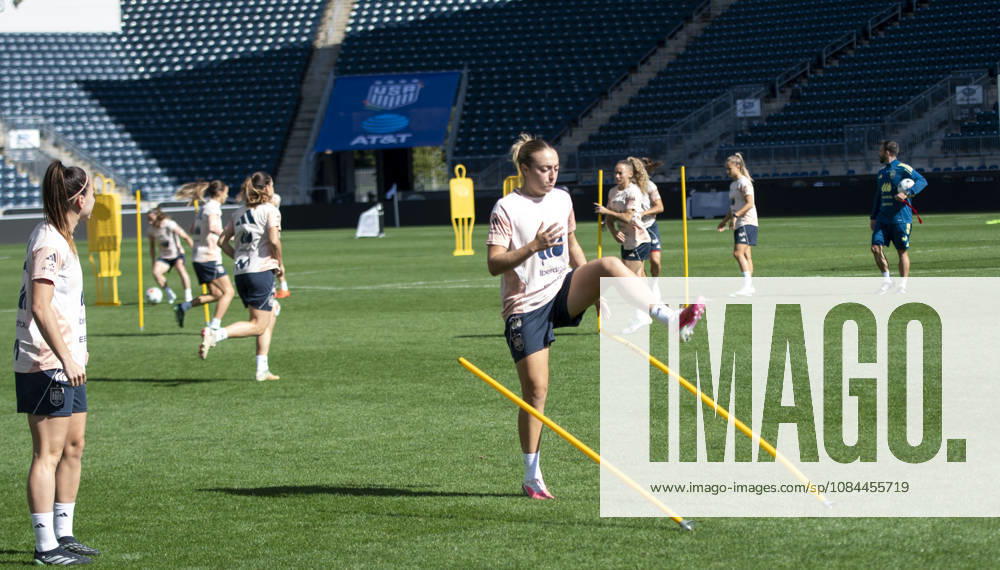 Spainâ€⠢s national team, Nationalteam ¢â‚¬â ¢s players in action during training before Spainâ€⠢s match against the US Womenâ€⠢s national team at Subaru Park in Chester PA Chester United States - ZUMArf1_ 20261012_zaf_rf1_018