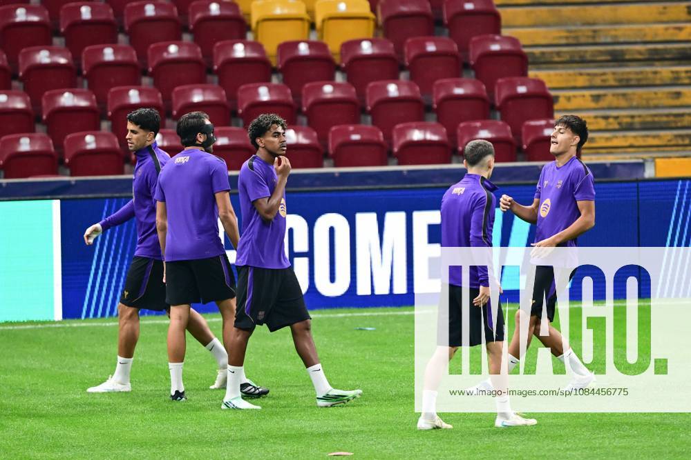 Barcelona complete preparations for Champions League clash with Galatasaray in Istanbul ISTANBUL, TURKIYE - OCTOBER 12: Barcelona players take part in a training session at RAMS Park as they complete preparations for their UEFA Champions League Week 2 match against Galatasaray, on October 12, 2026 in Istanbul, Turkiye. The session was led by head coach Hansi Flick, with the opening 15 minutes made available to members of the media ahead of the match. Cem Tekkesinoglu Anadolu Istanbul Turkey. Editorial use only. Please get in touch for any other usage.