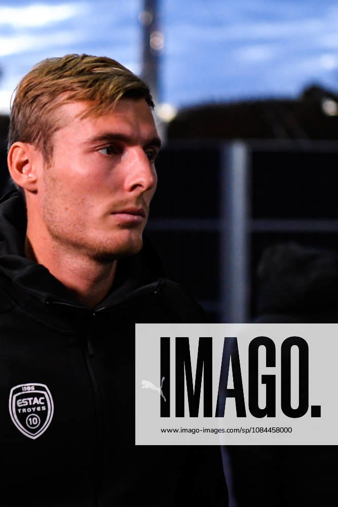 ESTAC Troyes v Olympique de Marseille - Ligue 1 McDonald s 2026 2027 Alexandre PHLIPONEAU of Estac Troyes arrive prior Ligue 1 McDonald s match between Troyes and Marseille at Stade de l Aube on October 11, 2026 in Troyes, France. Troyes France