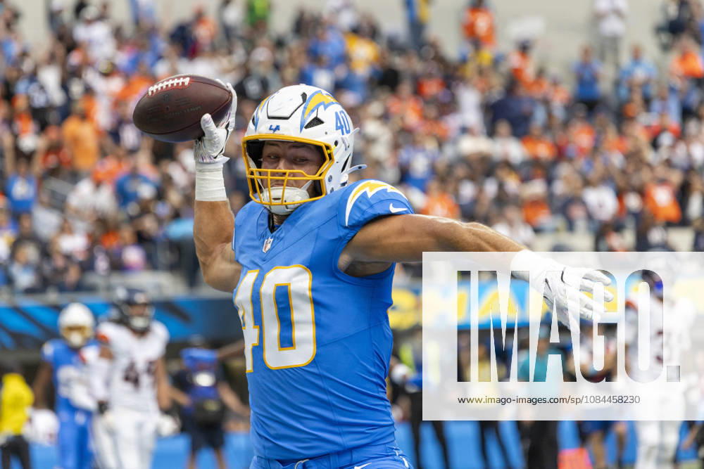 Los Angeles Chargers tight end Hayden Rucci (40) reacts after scoring a touchdown against Denver Broncos during an NFL, American Football Herren, USA football game, in Inglewood, Calif. on Sunday Oct. 11, 2026. NHL, Eishockey Herren, USA 2026: LA Chargers Vs Denver Broncos - ZUMAc68_ 20261011_zaf_c68_086