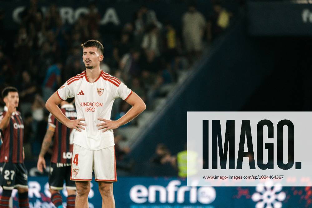 ESP LaLiga EA Sports UD Levante vs. Sevilla FC: Kike Salas of Sevilla during the LaLiga EA Sports match between UD Levante and Sevilla CF, played at Ciudad de Valencia Stadium in Valencia on October 12, 2026, in Valencia, Spain. Soccer