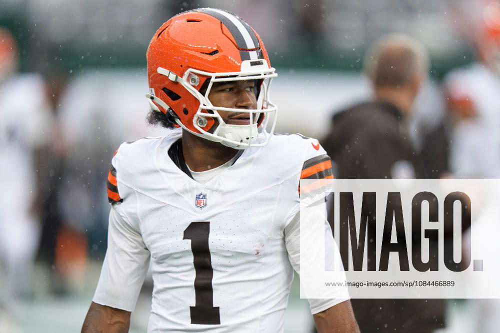 Oct 11, 2026; East Rutherford, NJ, USA; Cleveland Browns wide receiver KC Concepcion Jr. (1) looks on prior to an NFL, American Football Herren, USA game against the New York Jets at MetLife Stadium. Mandatory Credit: -Cal Media East Rutherford USA - ZUMAc04_ 20261011_zma_c04_364