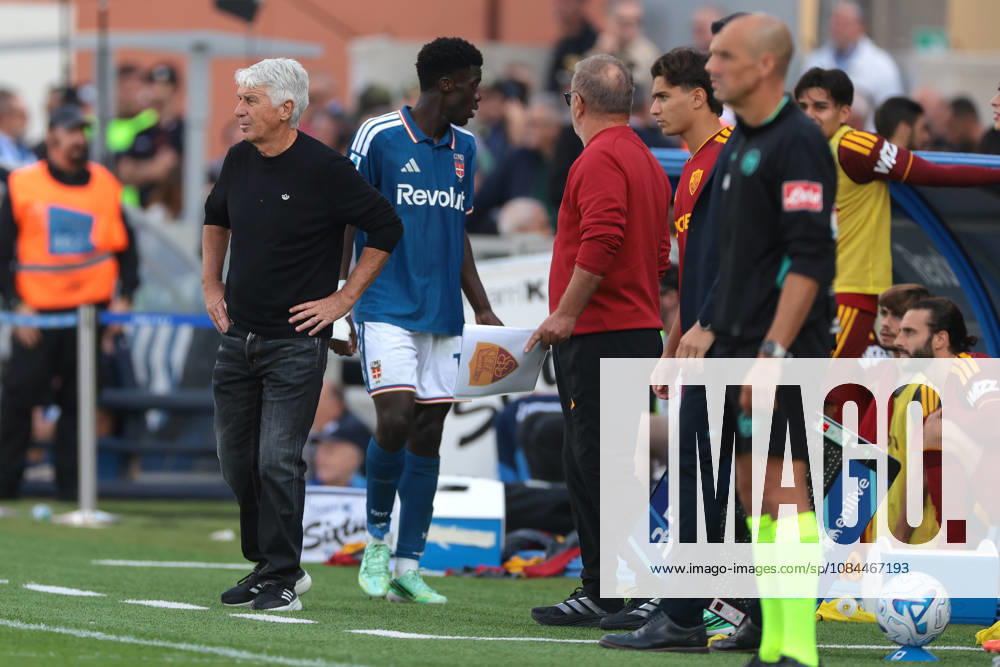 Como 1907 v AS Roma - Serie A - Season 2026-2027 Como, Italy, 11th October 2026. Gian Piero Gasperini Head Coach of AS Roma looks on as Assane Diao of Como 1907 reacts towards the Roma bench after being substituted during the Como 1907 vs AS Roma Serie A match at Stadio Giuseppe Sinigaglia, Como. Picture credit should read: Jonathan Moscrop Como Stadio Giuseppe Sinigaglia Italy
