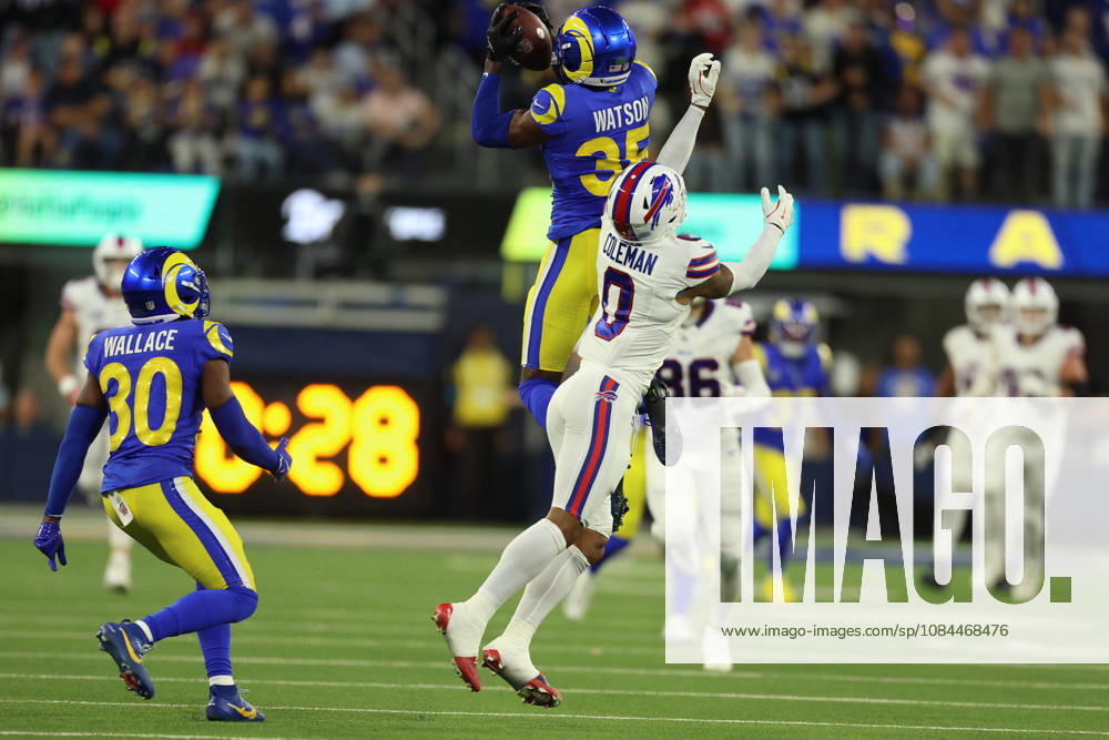 INGLEWOOD, CA - OCTOBER 12: Jaylen Watson 35 of the Los Angeles Rams intercepts a ball intended for Keon Coleman 0 of the Buffalo Bills with seconds to go in the first half of an NFL, American Football Herren, USA game between the Buffalo Bills and the Los Angeles Rams on October 12, 2026, at SoFi Stadium in Inglewood, California. (Photo by Greg Fiore Icon Sportswire) NFL: OCT 12 Bills at Rams Icon2610122336