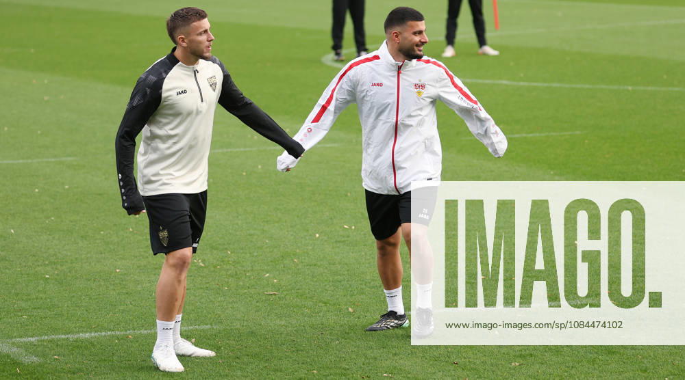 Germany, Stuttgart, VfB Stuttgart soccer practice, from left: Ermedin Demirovic, Deniz Undav