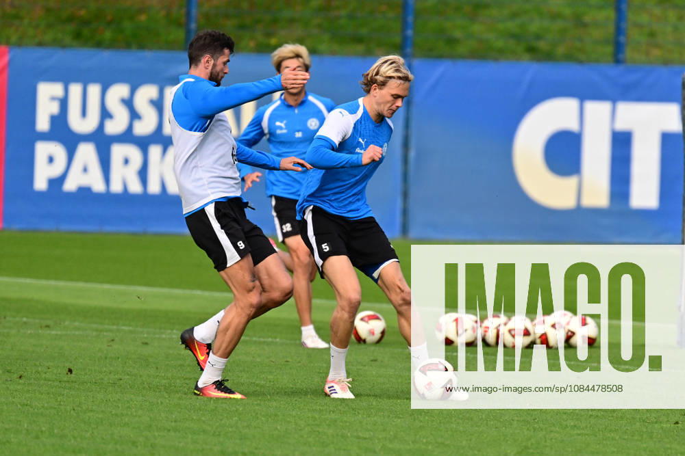 Soccer, Men s, 2nd Division Bundesliga, 2026–2027 Season, Holstein Kiel Practice, KSV Noah Madsen with the ball against Giorgi Kvilitaia in Kiel, near Holstein Stadium Projensdorf, Training Center, Northern Schleswig-Holstein, Germany
