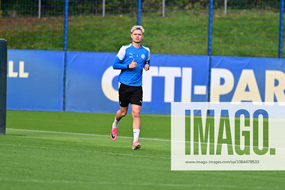 Soccer, Men s, 2nd Bundesliga, 2026–2027 Season, Holstein Kiel Training, KSV Frederik Roslyng in rehabilitation training in Kiel, near Holstein Stadium Projensdorf, Training Center, Northern Schleswig-Holstein, Germany
