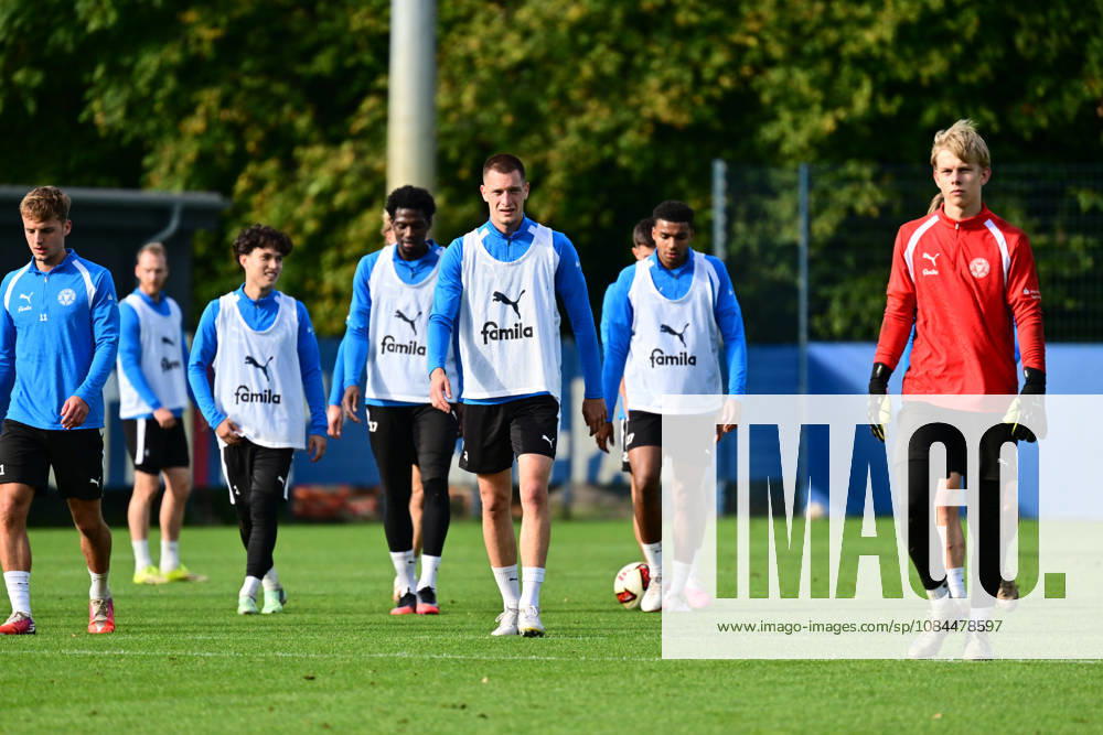 Soccer, Men s, 2nd Division Bundesliga, 2026–2027 Season, Holstein Kiel Practice, KSV Ivan Nekic leads the way in Kiel, near Holstein Stadium Projensdorf, Training Center, Northern Schleswig-Holstein, Germany
