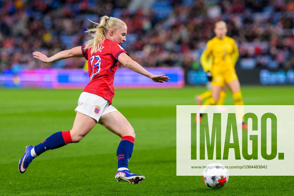 Thea Bjelde of Norway during the FIFA Women’s World Cup Qualifier soccer match between Norway and Romania on October 13, 2026 in Oslo. Photo by Marius Simensen, BILDBYRÅN COP 238 MM0076 bbeng women s soccer football soccer FIFA World Cup qualifiers World Cup qualifiers women s World Cup qualifiers international match Norway Romania