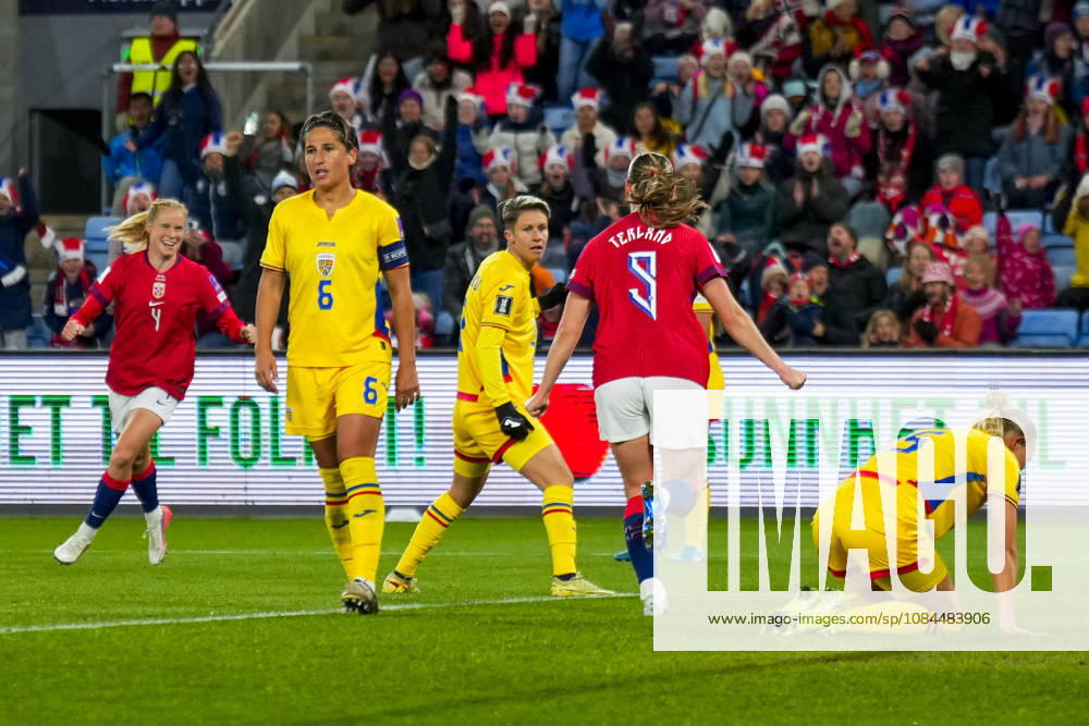 Soccer, World Cup Qualifiers, Women s Norway Romania Oslo 20261013 Norway s Elisabeth Terland celebrates after scoring the 3-0 goal during the World Cup qualifying soccer match between Norway and Romania at Ullevaal Stadium on Tuesday. Photo: Heiko Junge, NTB, Oslo, Norway. . RESTRICTED USE FOR BETBETTING COMPANIES