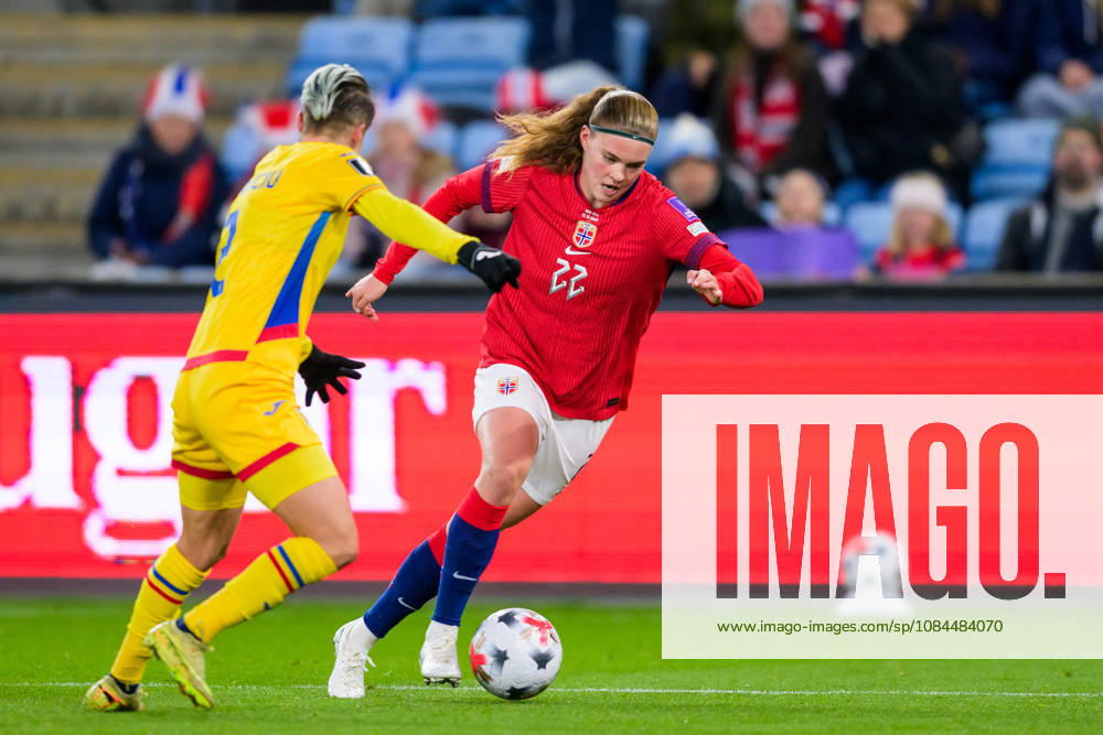 Signe Gaupset of Norway during the FIFA Women’s World Cup Qualifier soccer match between Norway and Romania on October 13, 2026 in Oslo. Photo by Marius Simensen, BILDBYRÅN COP 238 MM0076 bbeng women s soccer football soccer FIFA World Cup Qualifiers World Cup Qualifiers women s World Cup Qualifiers international match Norway Romania