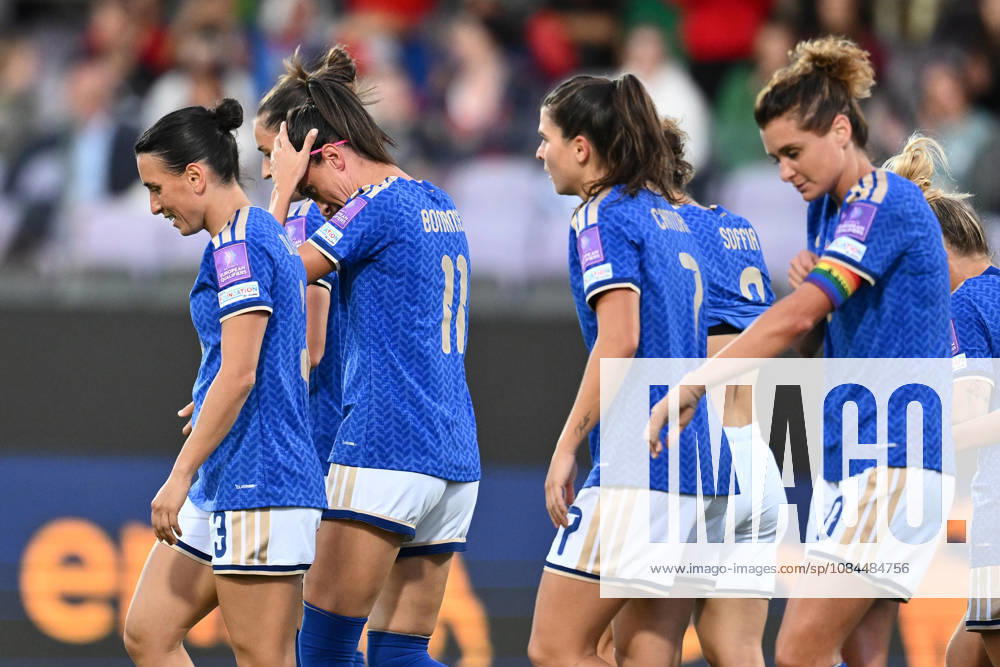 IPA89639247 - Barbara Bonansea of Italy celebrates after scoring the goal that made the score 1-0 during the second leg of the first round of the 2027 FIFA Women s World Cup European Qualifiers Playoffs between Italy and Belarus at Artemio Franchi Stadium on October 13, 2026, in Florence, Italy.
