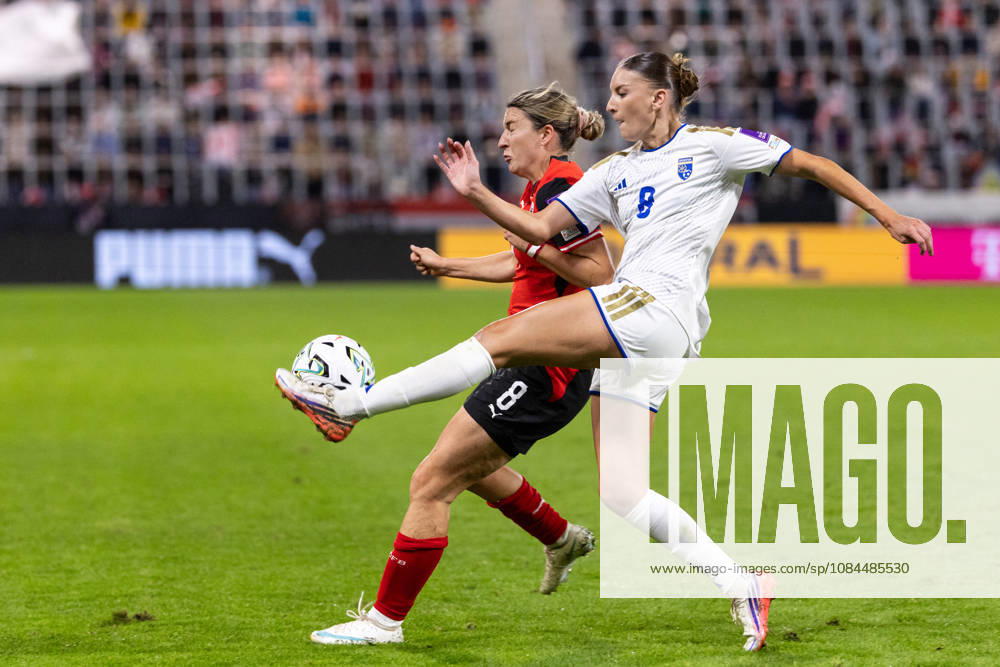 SOCCER - FIFA World Cup, WM, Weltmeisterschaft, Fussball 2027, quali, AUT vs KOS VIENNA,AUSTRIA,13.OCT.26 - SOCCER - FIFA Women s World Cup 2027, european qualifiers, OEFB international match, Länderspiel, Nationalmannschaft Austria vs Kosovo. Image shows Barbara Dunst (AUT) and Gentiana Fetaj (KOS). GEPAxpictures Rauthner