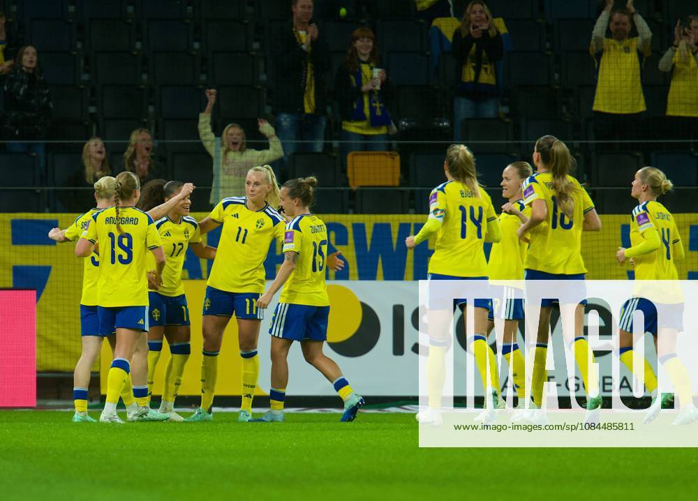 Sweden celebrates goal in the World Cup 2027 qualifier match between Sweden and Lithuania at Strawberry Arena on October 13, 2026 in Solna, Sweden. (Peter Sonander SPP)