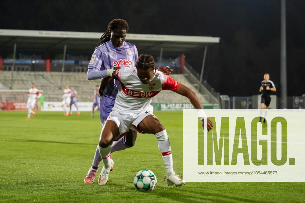 Soccer 3rd Division, VfB Stuttgart U23 vs. TSG Hoffenheim II, from left: Jykese Fields 11, TSG Hoffenheim II vs. Joyeux Masanka Bungi 24, VfB Stuttgart II vs. Aspach