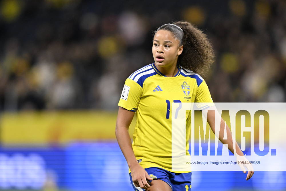 STOCKHOLM, SWEDEN, October 13, 2026: Sweden s Felicia Schröder during Tuesday s soccer match, the World Cup playoff between Sweden and Lithuania, at Strawberry Arena, STOCKHOLM, SWEDEN