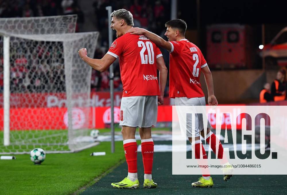 Rot Weiss Essen vs. Fortuna Köln ** ** **Soccer 3rd Division, Matchday 9: Rot-Weiss Essen vs. Fortuna Köln on October 13, 2026, at the Stadion an der Hafenstrasse in Essen. Marek Janssen (Rot-Weiss Essen) celebrates the 1–0 goal scored by Michael Kostka (Rot-Weiss Essen), right. Germany, North Rhine-Westphalia, Essen. Copyright ThorstenxTillmann
