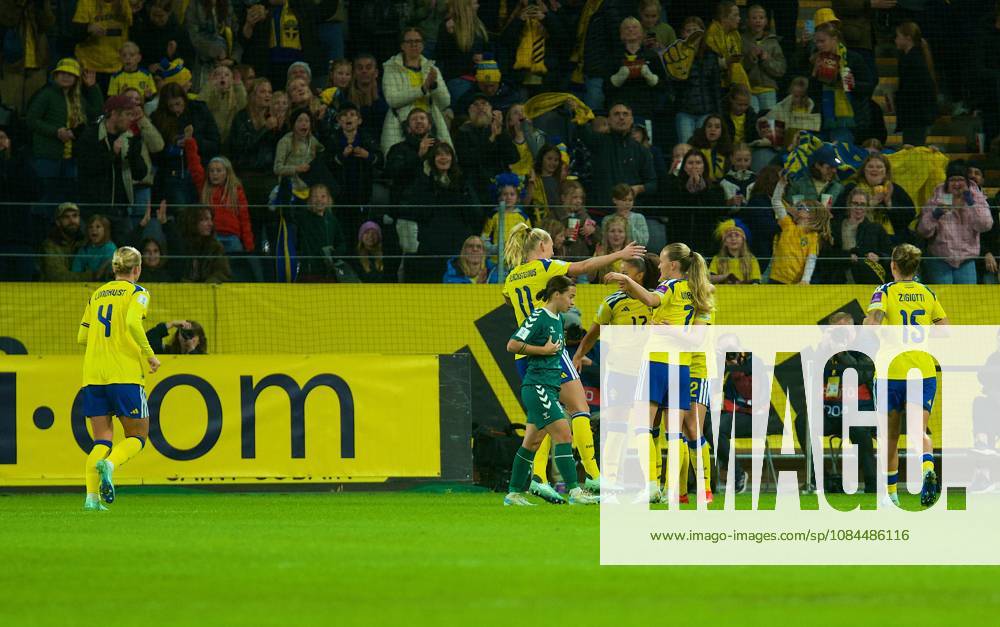 Sweden celebrates goal in the World Cup 2027 qualifier match between Sweden and Lithuania at Strawberry Arena on October 13, 2026 in Solna, Sweden. (Peter Sonander SPP)