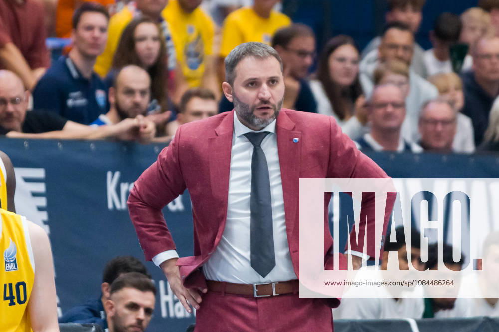 Vladimir Jovanovic MBC, Head Coach, Syntainics MBC vs. Bristol Flyers, European North Basketball League (ENBL), October 27, 2026, Germany, United Kingdom, October 13, 2026, Weissenfels Stadthalle, Saxony-Anhalt, Germany