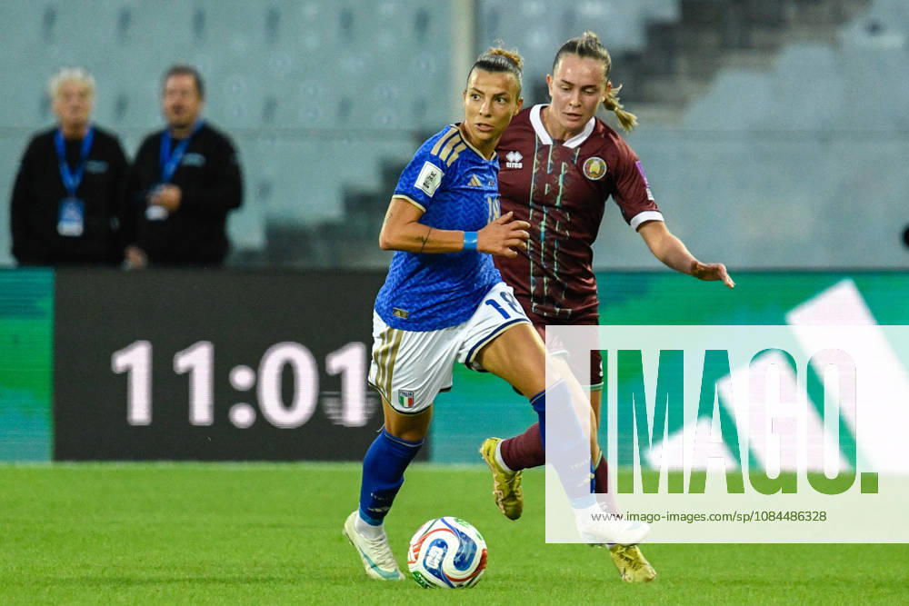 SOCCER - FIFA World Cup, WM, Weltmeisterschaft, Fussball - 2027 Women s European Qualifiers Playoffs - Italy vs. Belarus Photo by IPA ABACAPRESS.COM89640920 - Arianna Caruso (Italy) was tackled by Valeryia Bohdan (Belarus) during the 2027 Women s European Qualifiers Playoff—Italy vs. Belarus, a FIFA World Cup match in Florence, Italy, on October 13, 2026 Florence Italy