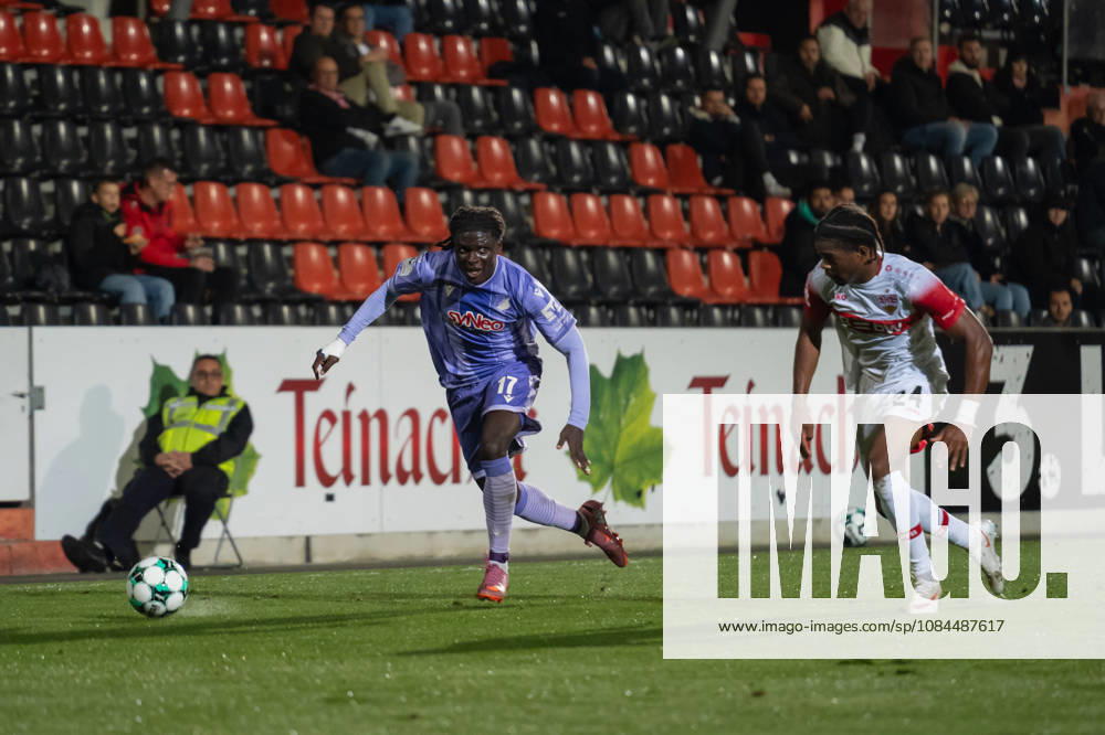 Soccer 3rd Division, VfB Stuttgart U23 vs. TSG Hoffenheim II, from left: Blessing Makanda 17, TSG Hoffenheim II vs. Joyeux Masanka Bungi 24, VfB Stuttgart II vs. Aspach
