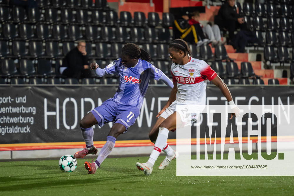 Soccer 3rd Division, VfB Stuttgart U23 vs. TSG Hoffenheim II, from left: Blessing Makanda 17, TSG Hoffenheim II vs. Joyeux Masanka Bungi 24, VfB Stuttgart II vs. Aspach