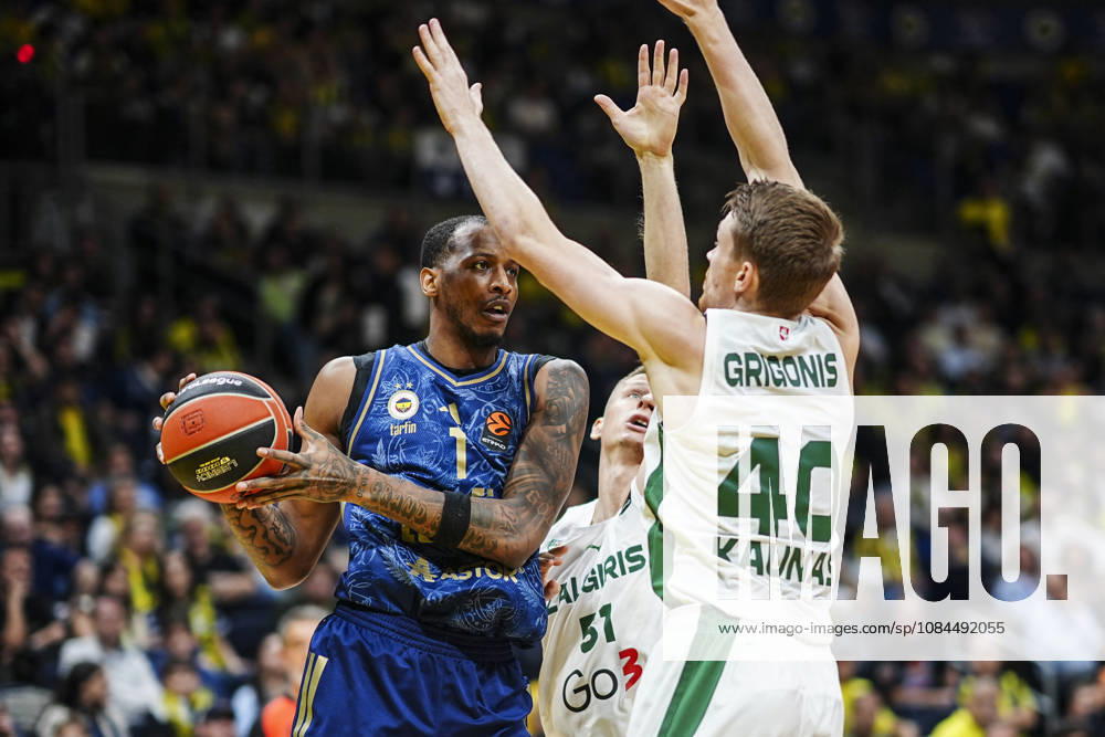 Fenerbahce Tarfin v Zalgiris Kaunas - EuroLeague ISTANBUL, TURKIYE - OCTOBER 13: Marcus Bingham Jr. (1) of Fenerbahce Tarfin in action against Marius Grigonis (40) of Zalgiris Kaunas during the EuroLeague round 5 basketball match between Fenerbahce Tarfin and Zalgiris Kaunas at Ulker Sports and Event Hall in Istanbul, Turkiye on October 13, 2026 Agit Erdi Ulukaya Anadolu Istanbul Turkey. Editorial use only. Please get in touch for any other usage.
