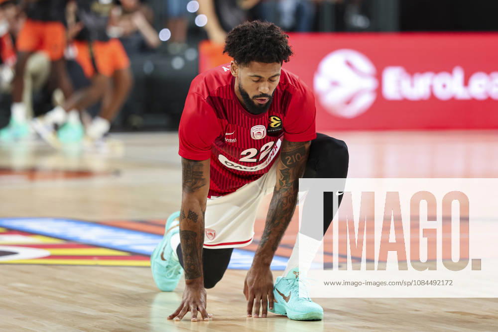 Tyler Dorsey of Olympiacos Piraeus warms up during the Euroleague Basketball Regular Season Round 5 game between Valencia Basket and Olympiacos Piraeus Roster at Roig Arena on October 13, 2026 in Valencia, Spain. Valencia Basket V Olympiacos Piraeus Roster - Euroleague - ZUMAa181 20261013_zaa_a181_017
