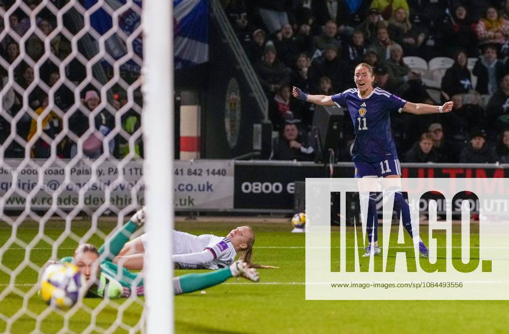 Kathleen McGovern of Scotland scores to tie the game 2-2 (Agg. 4-2). Scotland Women v Czechia, Women s European World Cup Qualifier, Football, The Marbill Coaches Stadium, Paisley, Scotland, UK - 13 Oct 2026Paisley The Marbill Coaches Stadium Scotland United Kingdom