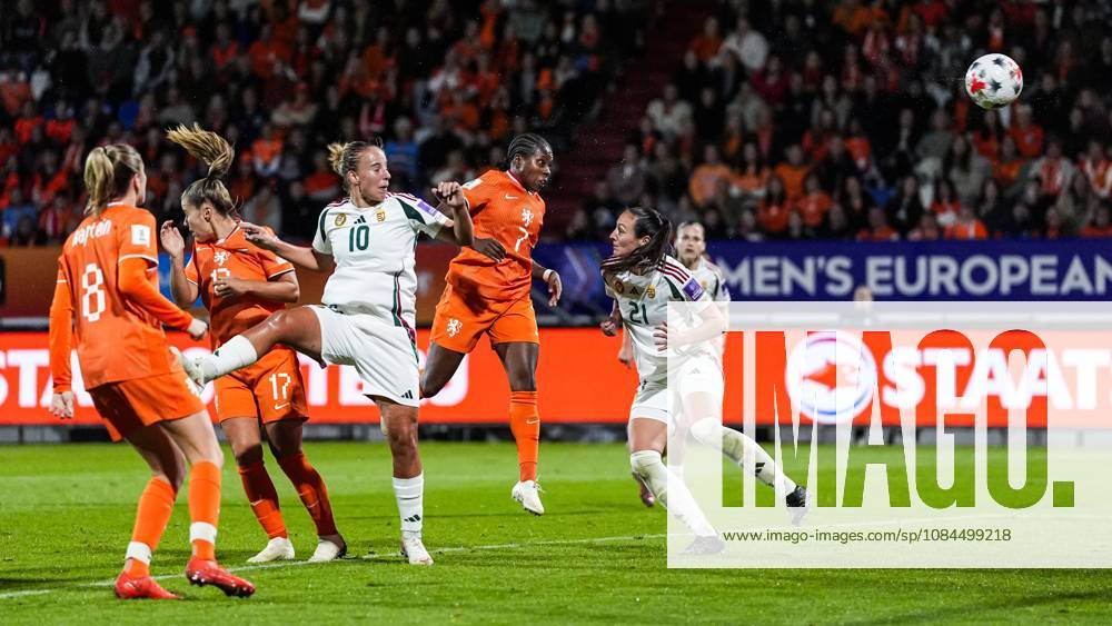 TILBURG - Lineth Beerensteyn of the Netherlands scores the 2-0 during the World Cup qualifying match between the Netherlands and Hungary at the Koning Willem II Stadium on October 13, 2026 in Tilburg, the Netherlands. TOBIAS KLEUVER ANP ANPxSportx IVx 572359656 originalFilename: 572359656