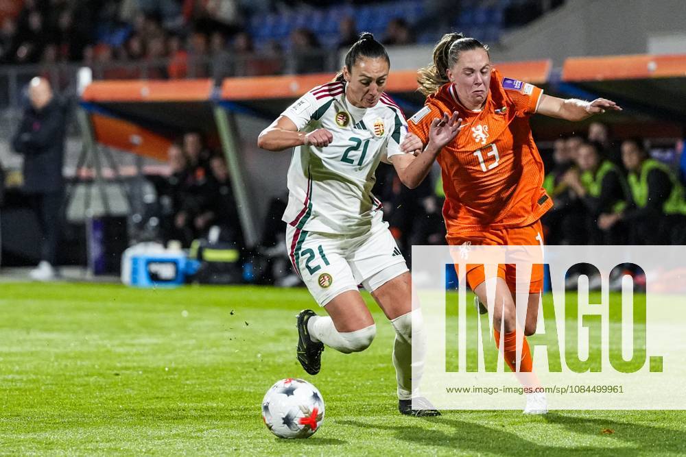 TILBURG - (lr) Fanni Nagy of Hungary, Janou Levels of the Netherlands during the World Cup qualifying match between the Netherlands and Hungary at the Koning Willem II Stadium on October 13, 2026 in Tilburg, the Netherlands. TOBIAS KLEUVER ANP ANPxSportx IVx 572360863 originalFilename: 572360863