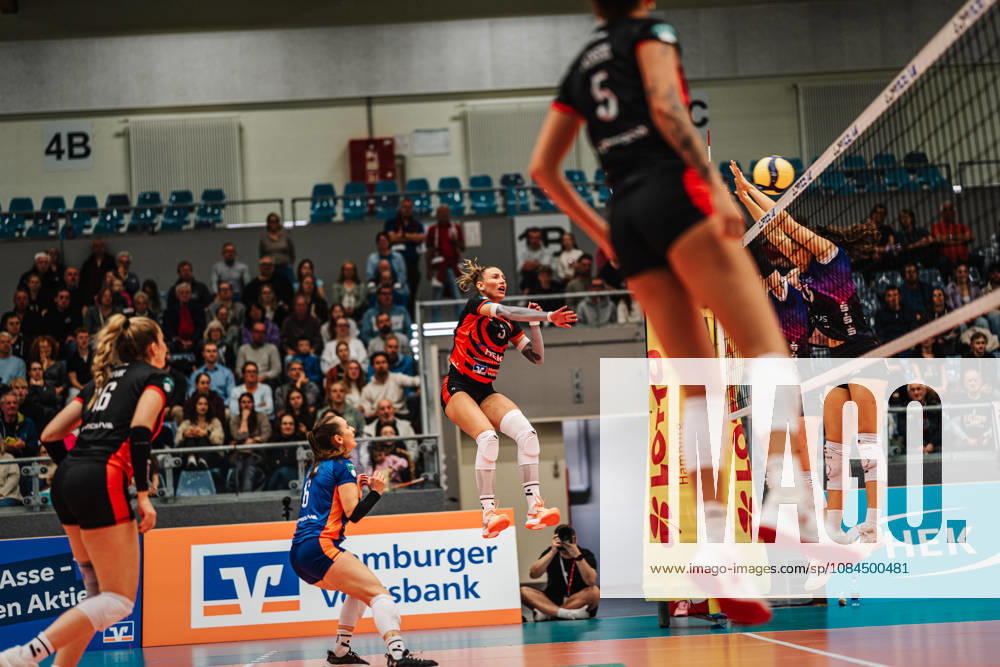 Women s Volleyball, 2026–2027 Season, DEKRA 1 Volleyball Bundesliga, ETV Hamburger Volksbank Volleys vs. Schwarz Weiß Erfurt, October 13, 2026, Lina Köster 3, ETV Hamburger Volksbank Volleys on the attack, Hamburg CU Arena, Hamburg, Germany
