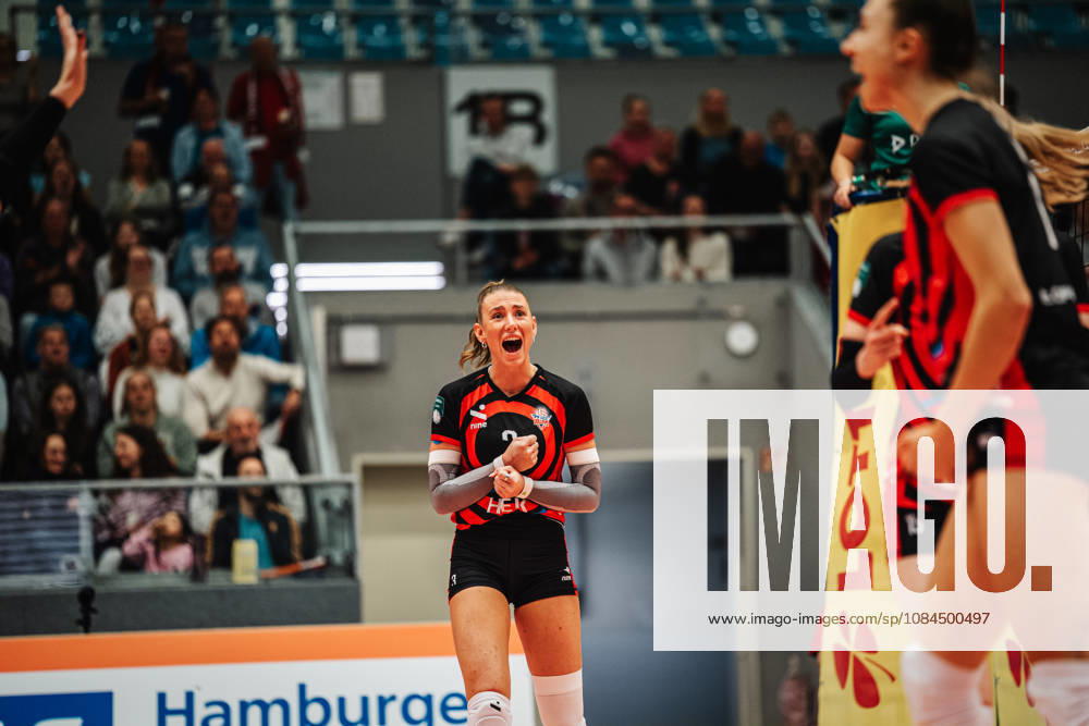 Women s Volleyball, 2026–2027 Season, DEKRA 1 Volleyball Bundesliga, ETV Hamburger Volksbank Volleys vs. Schwarz Weiß Erfurt, October 13, 2026, Lina Köster 3, ETV Hamburger Volksbank Volleys celebrate, Hamburg CU Arena, Hamburg, Germany