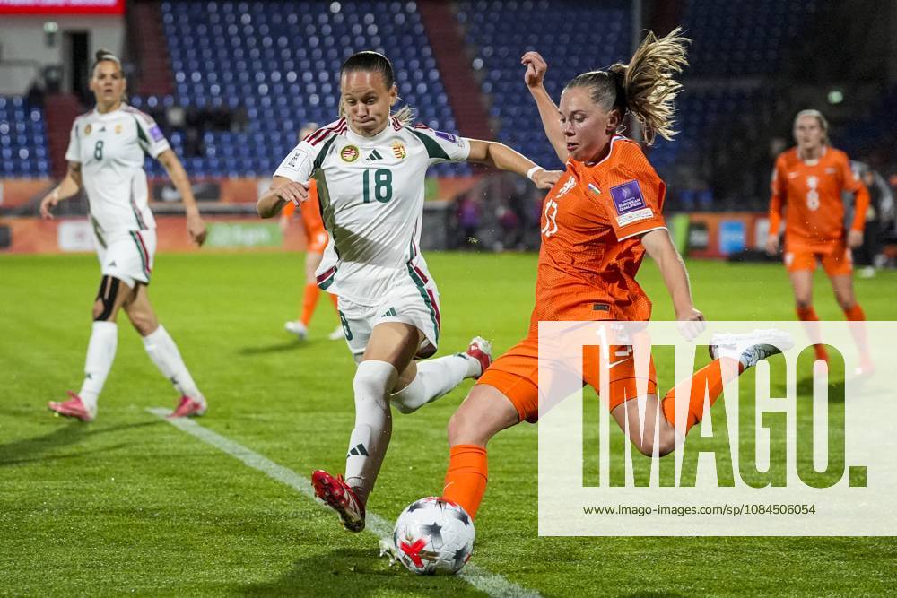 TILBURG - (lr) Cecilia Meszaros of Hungary, Janou Levels of the Netherlands during the World Cup qualifying match between the Netherlands and Hungary at the Koning Willem II Stadium on October 13, 2026 in Tilburg, the Netherlands. TOBIAS KLEUVER ANP ANPxSportx IVx 572376692 originalFilename: 572376692