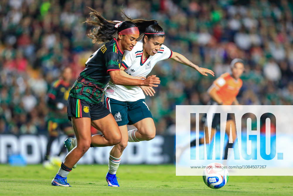 MEXICAN WOMEN S NATIONAL TEAM MEXICO VS. JAMAICA, INTERNATIONAL FRIENDLY, OCTOBER 13, 2026, QUERÉTARO, MEXICO Action photo of Mimi Van Zanten (L) of Jamaica and Jacqueline Ovalle (R) of Mexico during an international friendly match at the Estadio Corregidora in Querétaro, Mexico. PHOTO BY IMAGENSHOP AGENCIA FOTOGRAFICA QUERÉTARO, QUERÉTARO, MEXICO