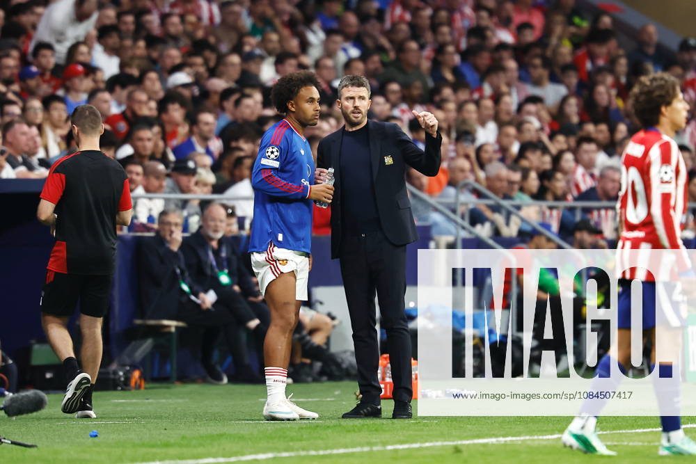 (L-R) Joshua Zirkzee, Michael Carrick (ManU), OCTOBER 13, 2026 - Football Soccer : UEFA Champions League league phase match day 2 between Club Atletico de Madrid - Manchester United, ManU FC at the Estadio Metropolitano in Madrid, Spain. Noxthirdxpartyxsales aflo_355775450 MutsuxKawamorix