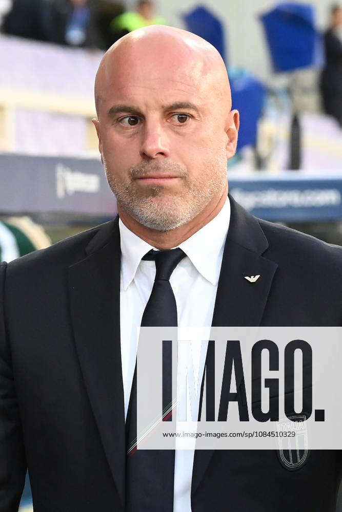 IPA89667066 - Andrea Soncin, head coach of Italy, attends the second leg of the first round of the FIFA Women s World Cup 2027 European Qualifiers Playoffs between Italy and Belarus at Artemio Franchi Stadium on October 13, 2026, in Florence, Italy.