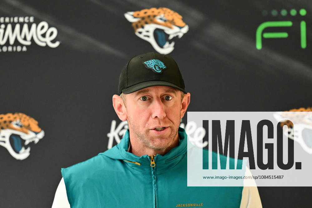 Jacksonville Jaguars, Press and Training Jacksonville Jaguars Head coach Liam Coen during the press conference, PK, Pressekonferenz practise session for Jacksonville Jaguars at the Grove Hotel, Chandler s Cross, UK on 14 October 2026. Chandler s Cross Grove Hotel Hertfordshire UK Editorial use only ,
