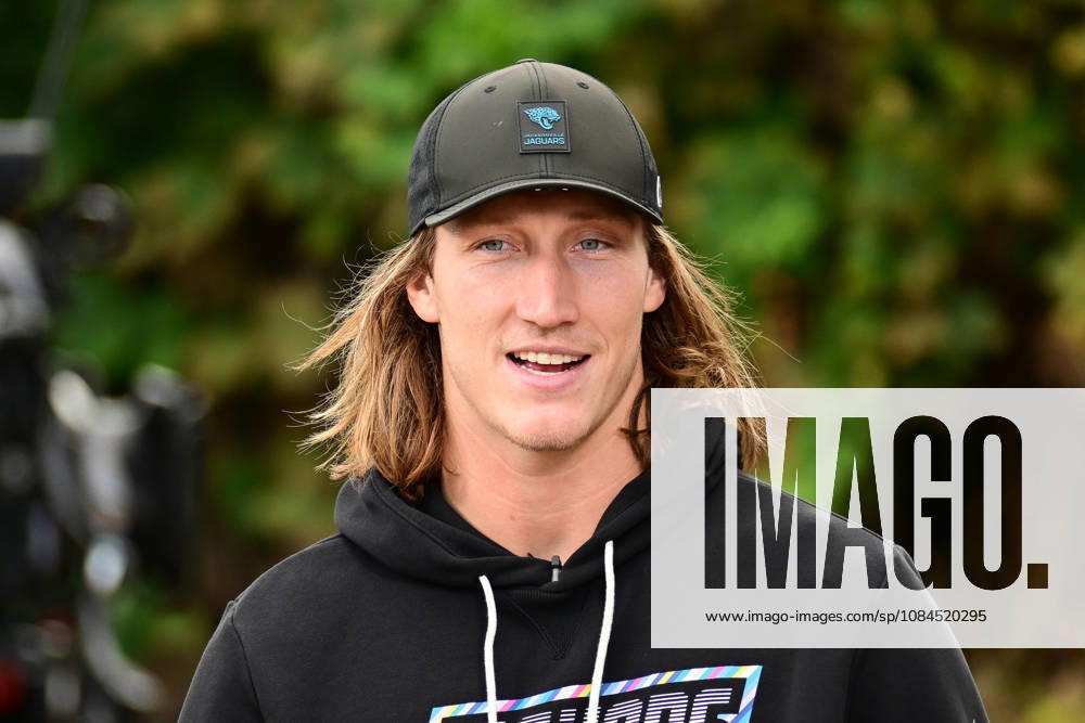 Jacksonville Jaguars, Press and Training Jacksonville Jaguars quarterback Trevor Lawrence (16) during the press conference, PK, Pressekonferenz practise session for Jacksonville Jaguars at the Grove Hotel, Chandler s Cross, UK on 14 October 2026. Chandler s Cross Grove Hotel Hertfordshire UK Editorial use only ,